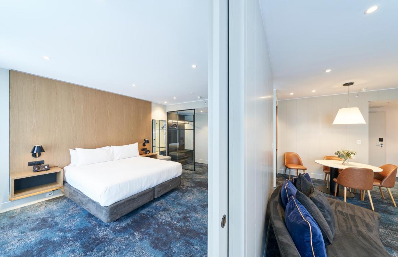 พูลแมน แอดเลด Hotel แอดิเลด ภายนอก รูปภาพ A suite at the Hotel